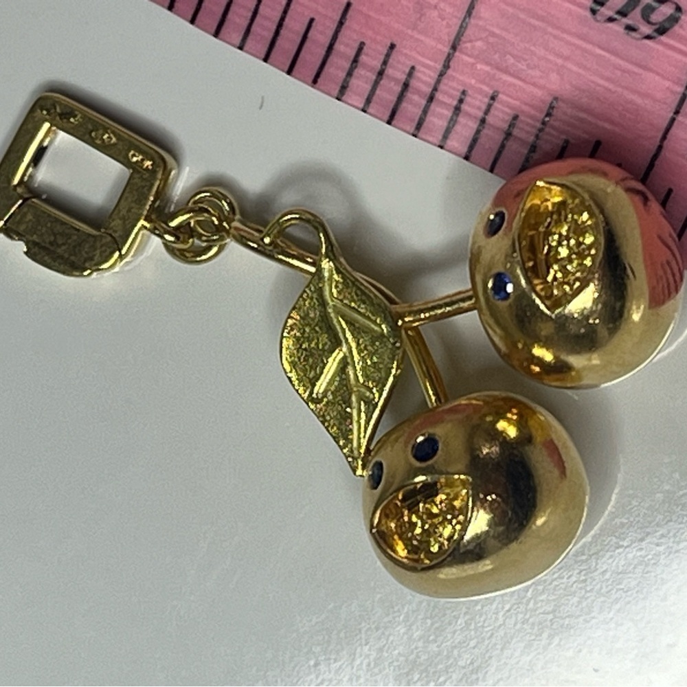 LOUIS VUITTON MURIKAMI CERISES VINTAGE 18KT GOLD CHARM/PENDANT - Picture 13 of 14